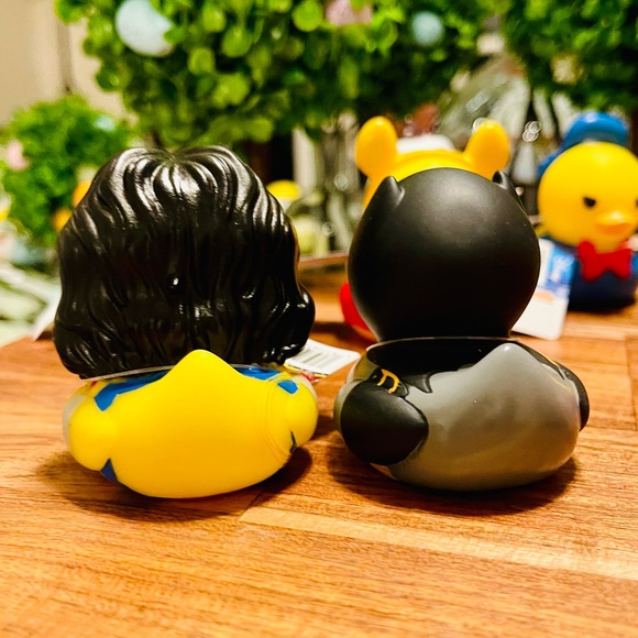 NEW Disney Official Duckz Wonder Woman Duck Collectible - Picture 8 of 9